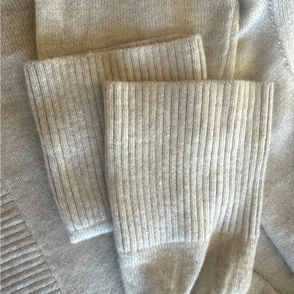 LOFT Women's Cowl Neck Light Sweater Drop Sleeves and Split Hem Design Size S - Picture 9 of 10